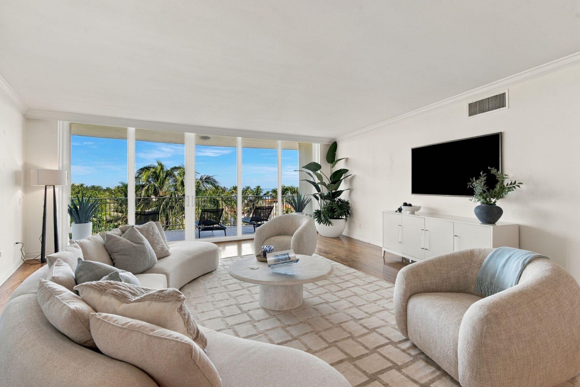 100 Royal Palm Way, Unit G5, Palm Beach, FL 33480 Photo