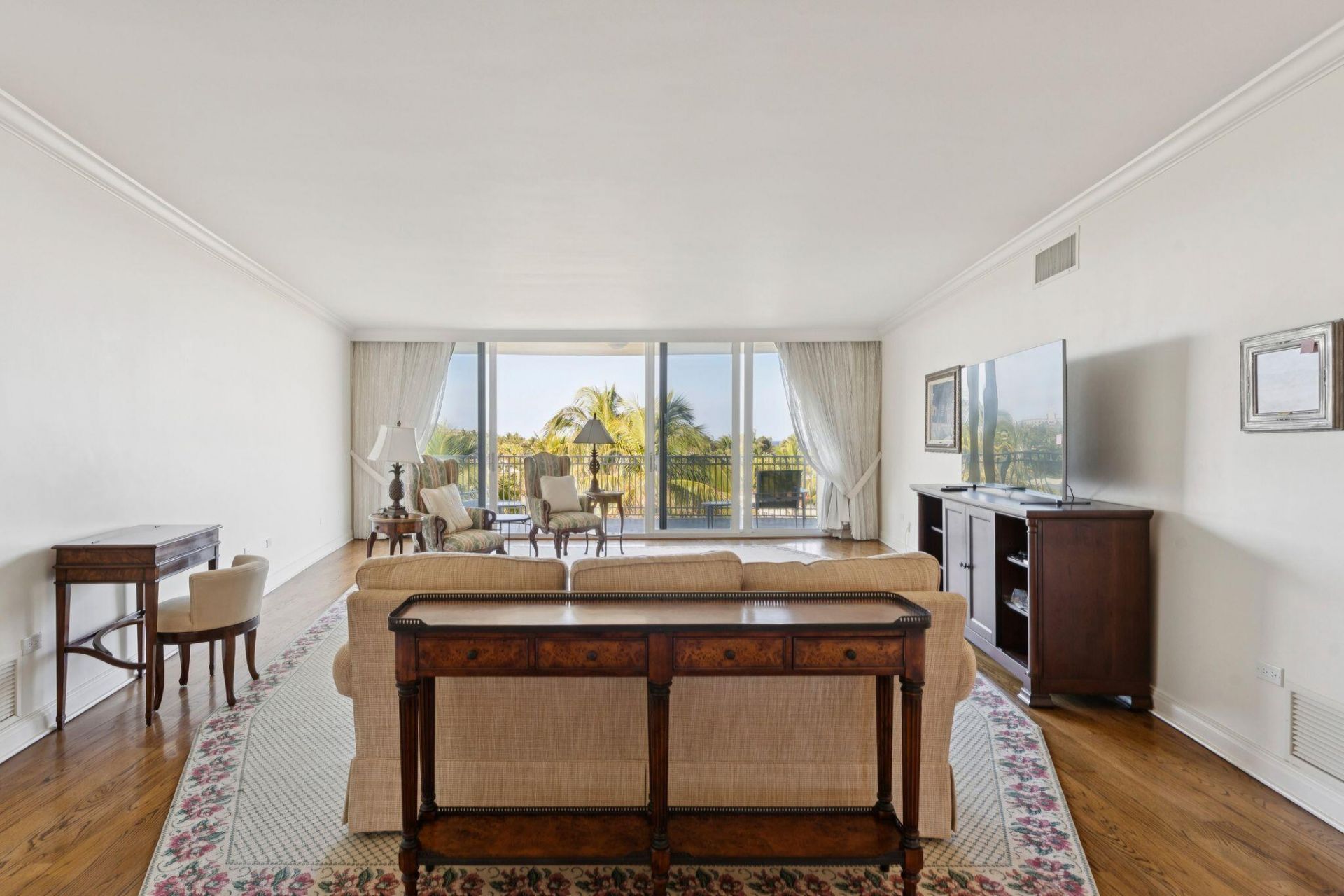 100 Royal Palm Way, Unit G5, Palm Beach, FL 33480 Photo