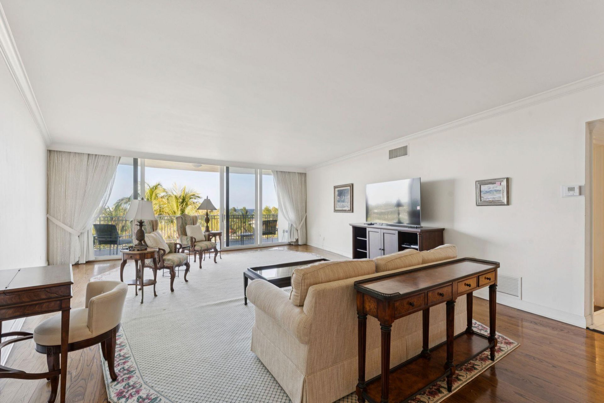 100 Royal Palm Way, Unit G5, Palm Beach, FL 33480 Photo