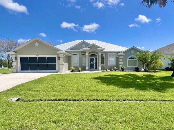 5952 NW Favian Avenue, Port St. Lucie, FL 34986