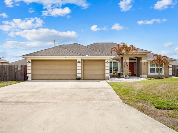 4633 SW Junietta Terrace, Port St. Lucie, FL 34953