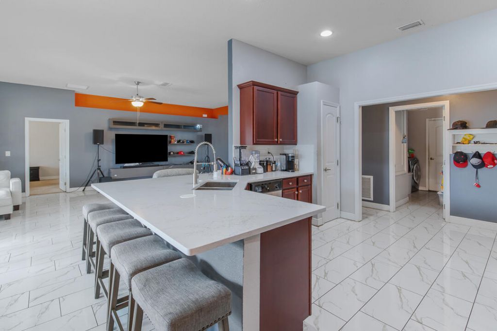 4633 SW Junietta Terrace, Port Saint Lucie, FL 34953 Photo