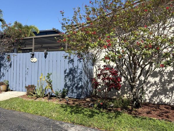 4591 E Holly Lake Drive, Lake Worth, FL 33463