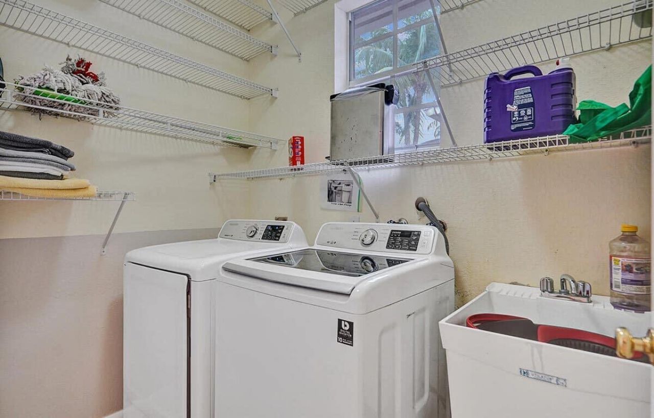 2105 SW 12th Ter, Fort Lauderdale, FL 33315 Photo