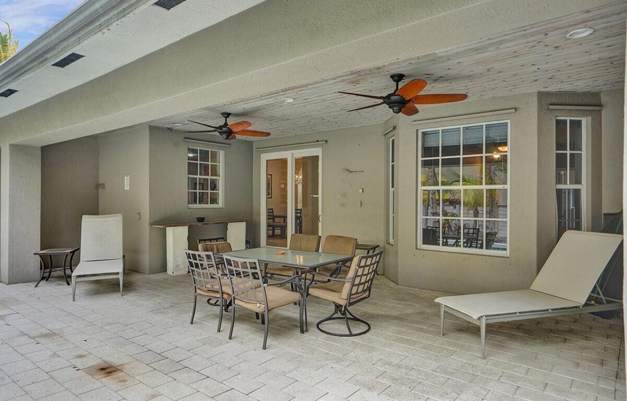 2105 SW 12th Ter, Fort Lauderdale, FL 33315 Photo