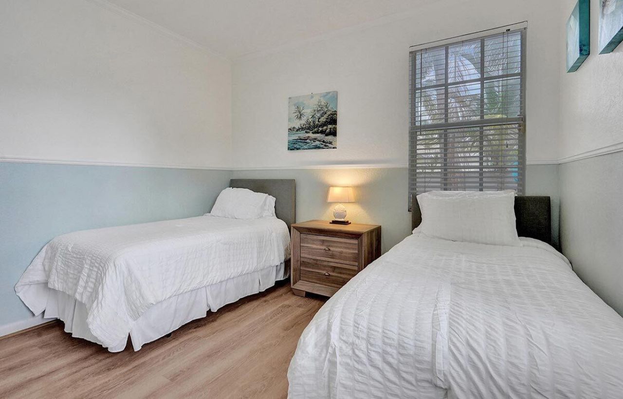 2105 SW 12th Ter, Fort Lauderdale, FL 33315 Photo