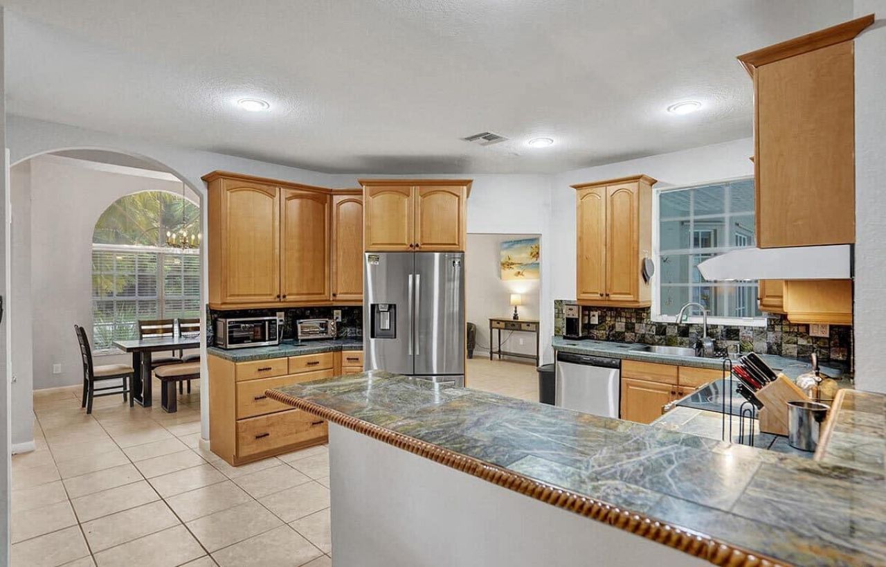 2105 SW 12th Ter, Fort Lauderdale, FL 33315 Photo