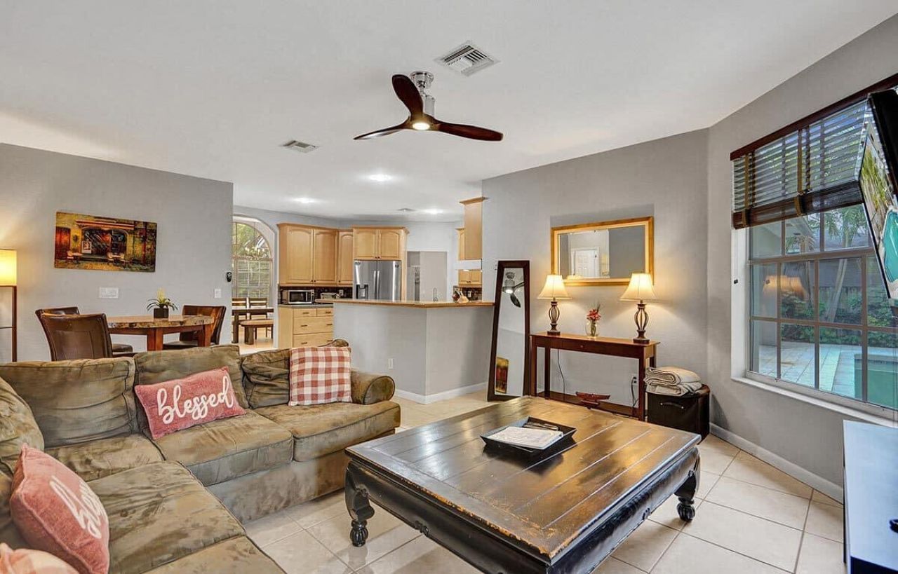 2105 SW 12th Ter, Fort Lauderdale, FL 33315 Photo