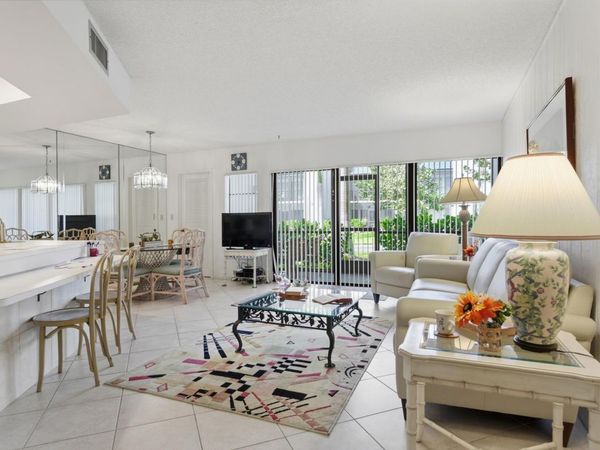 1605 S Us Highway 1, Unit V6-106, Jupiter, FL 33477