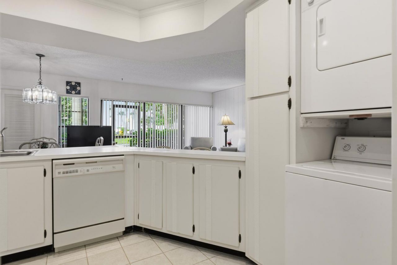 1605 S Us Highway 1, Unit V6-106, Jupiter, FL 33477 Photo