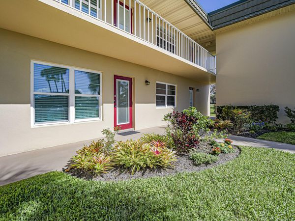 23 Vista Gardens Trail, Unit 102, Vero Beach, FL 32962