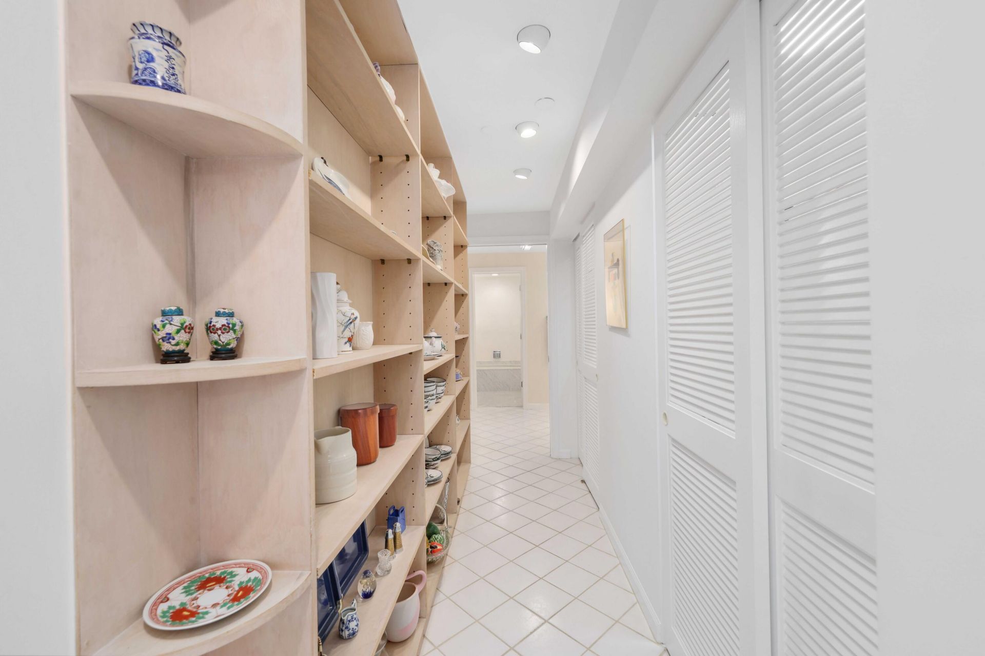 150 Bradley Place, Unit 415, Palm Beach, FL 33480 Photo