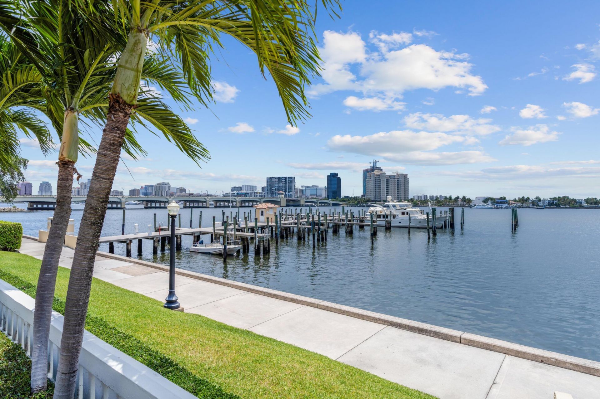 150 Bradley Place, Unit 415, Palm Beach, FL 33480 Photo