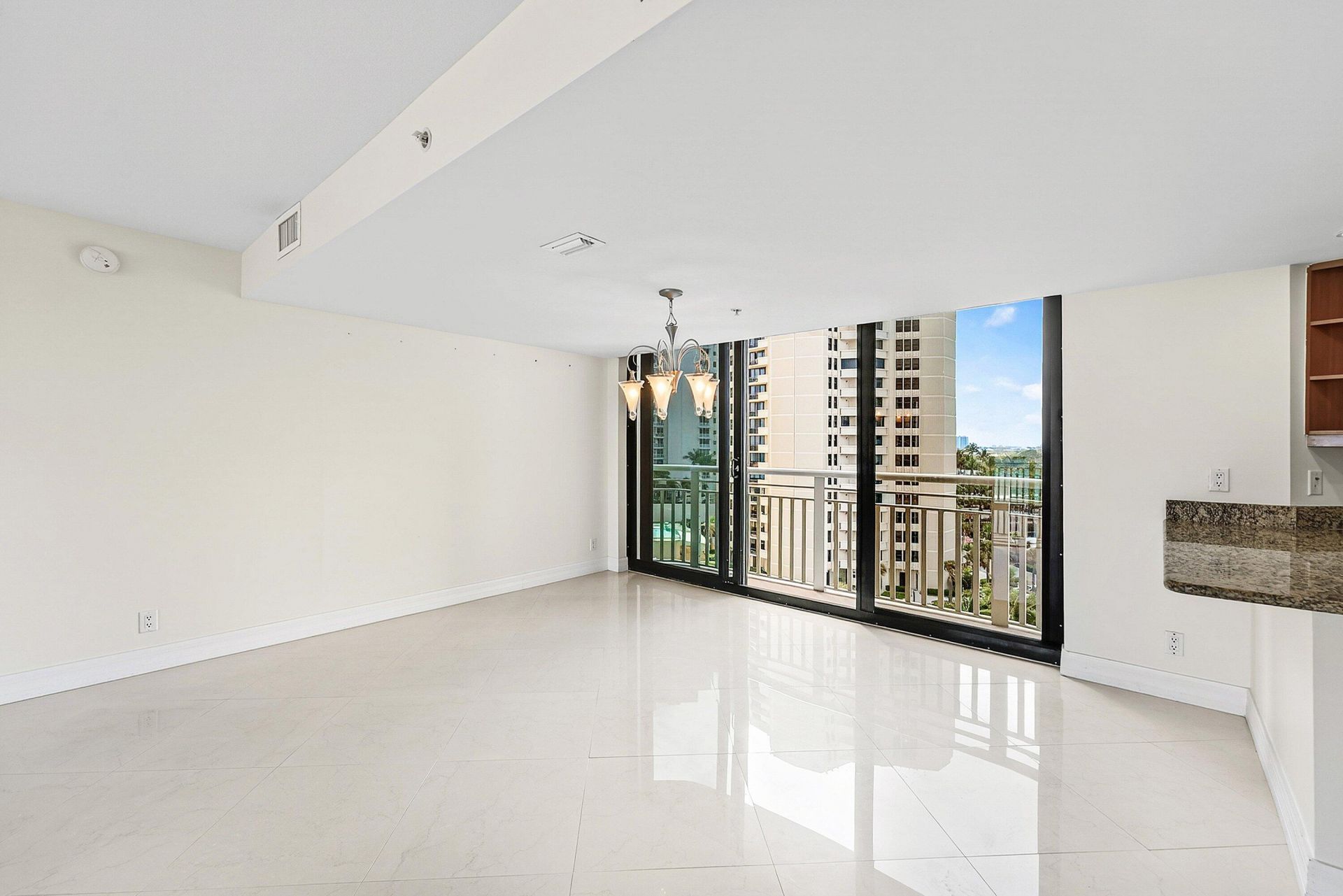 3000 N Ocean Drive, Unit 8-f, Singer Island, FL 33404 Photo