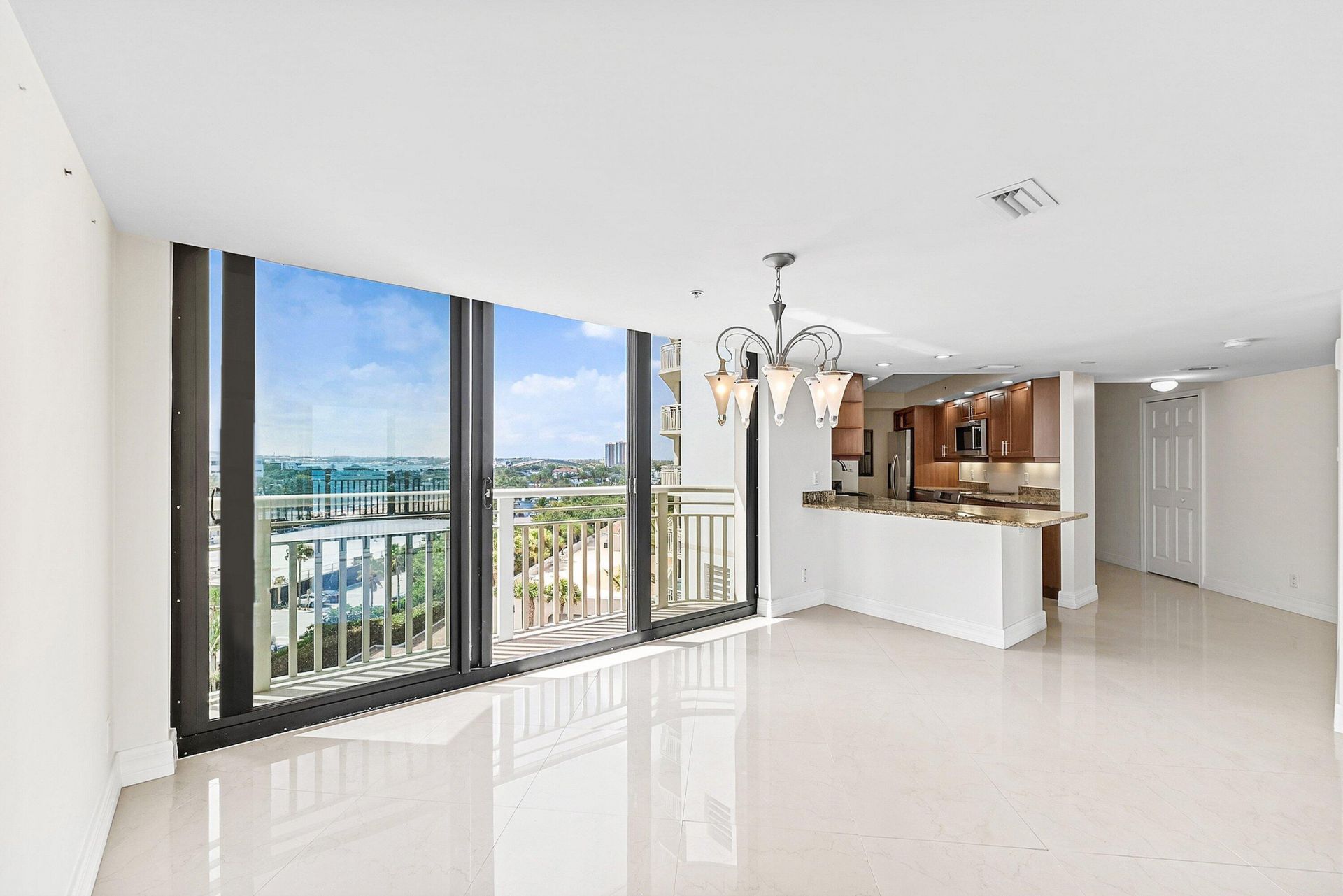 3000 N Ocean Drive, Unit 8-f, Singer Island, FL 33404 Photo