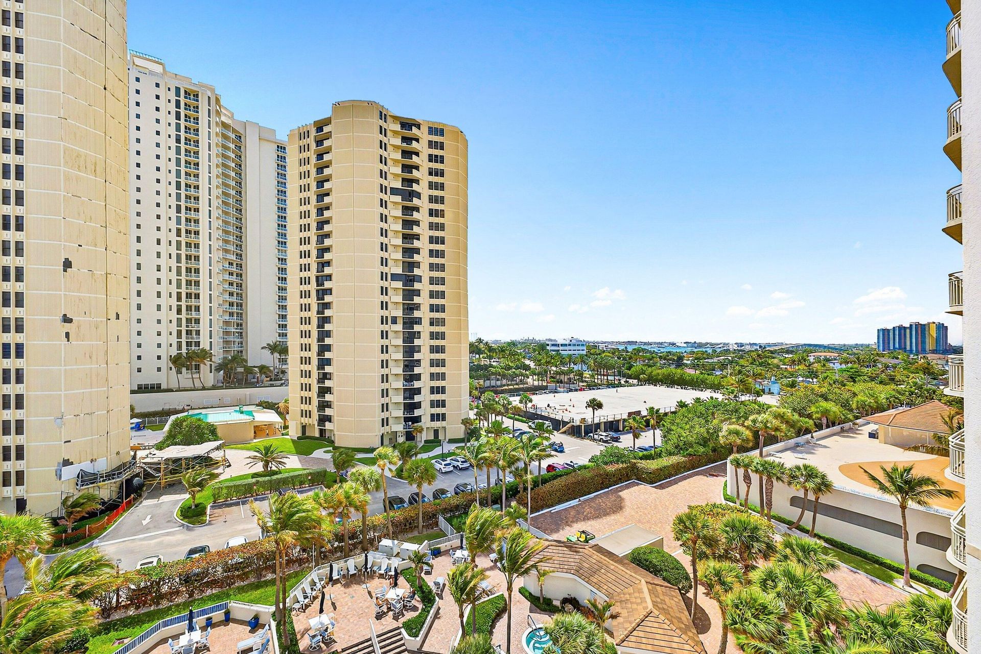 3000 N Ocean Drive, Unit 8-f, Singer Island, FL 33404 Photo