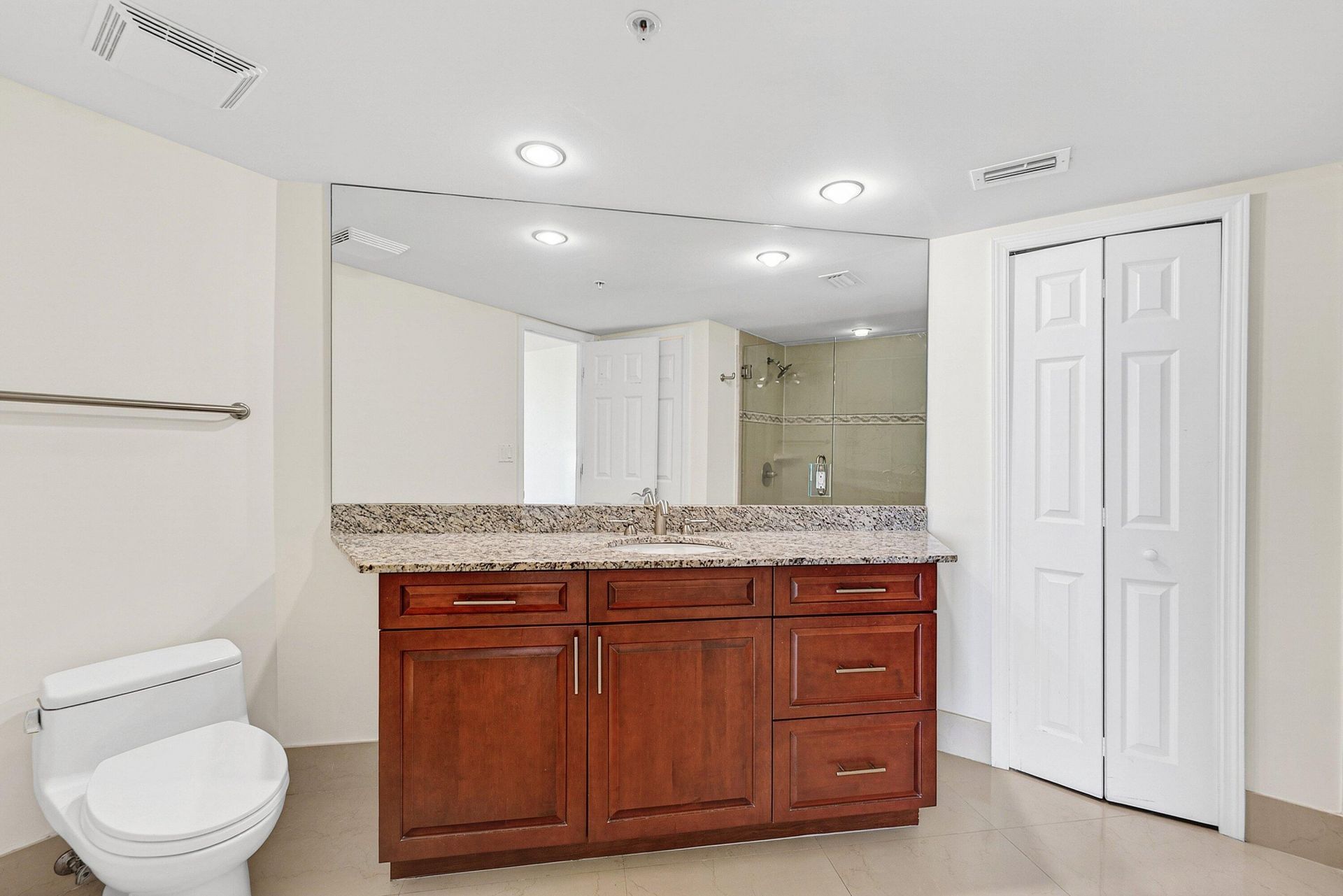 3000 N Ocean Drive, Unit 8-f, Singer Island, FL 33404 Photo