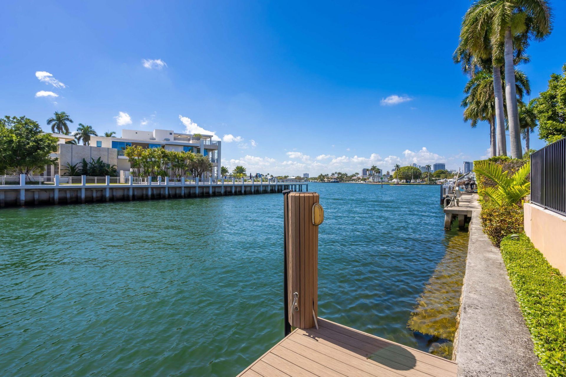 4 Isla Bahia Drive, Fort Lauderdale, FL 33316 Photo