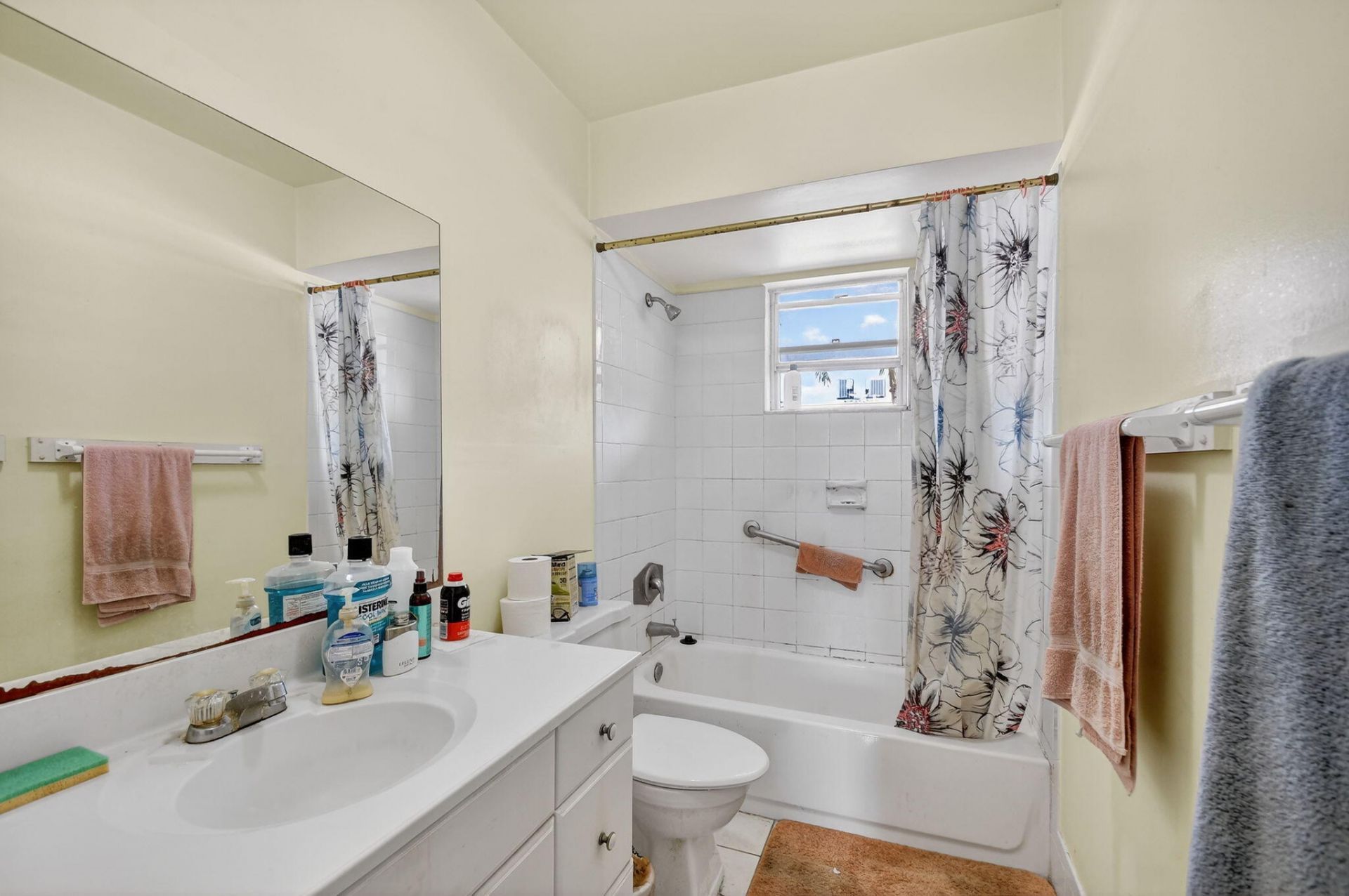 4 N Greenway Vlg Village N, Unit 206, Royal Palm Beach, FL 33411 Photo