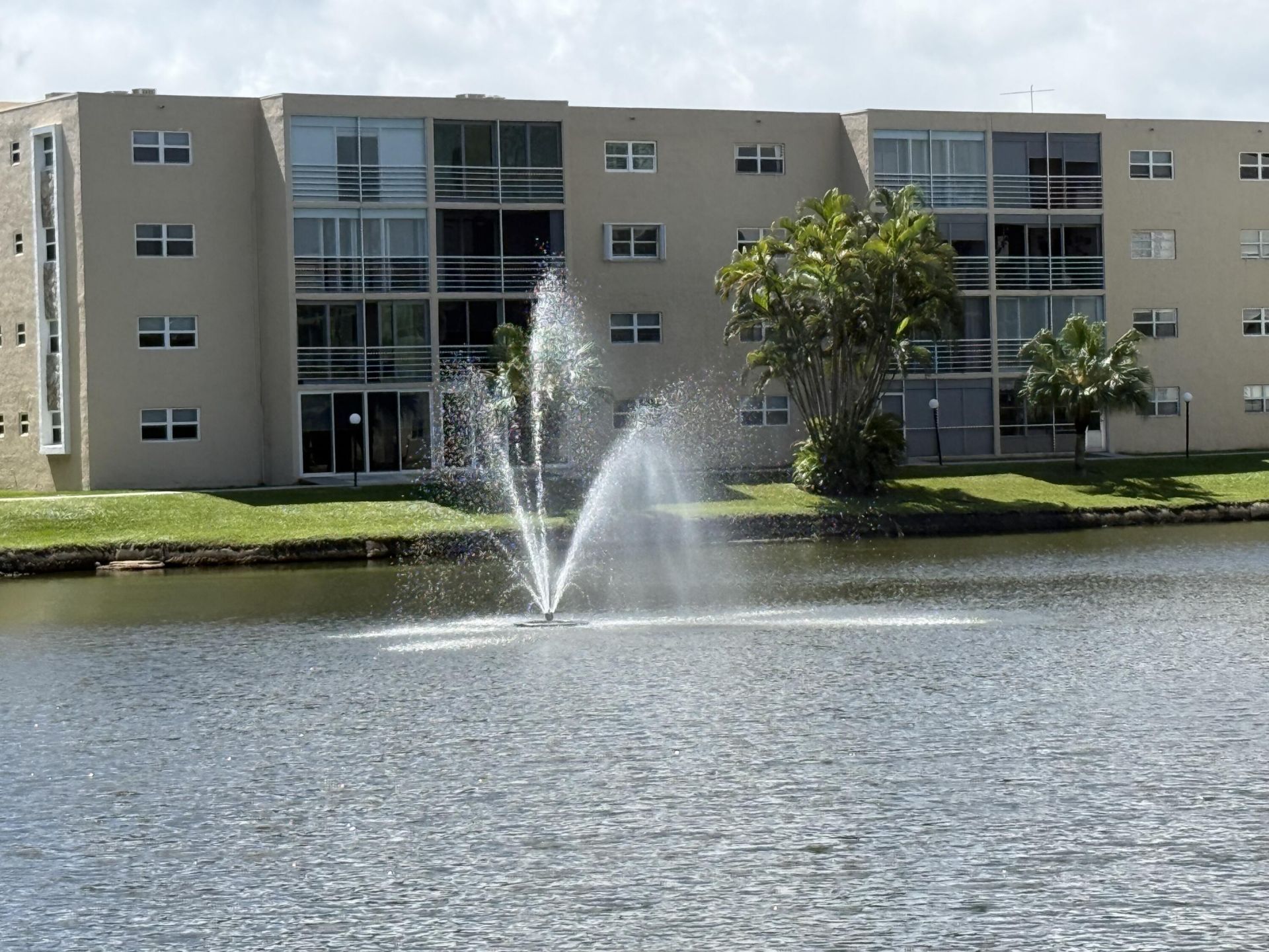 1024 SE 5th Avenue, Unit 308, Dania Beach, FL 33004 Photo