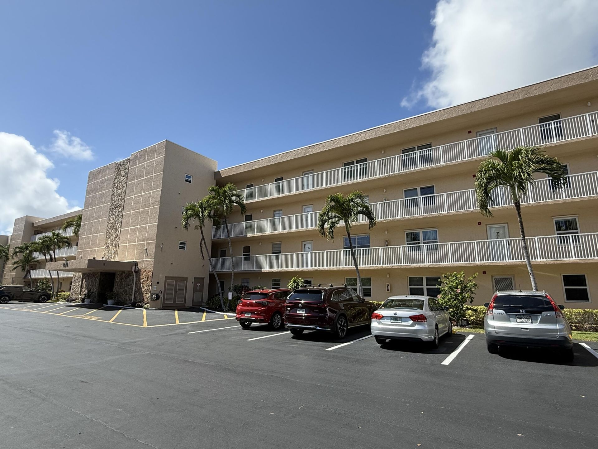 1024 SE 5th Avenue, Unit 308, Dania Beach, FL 33004 Photo