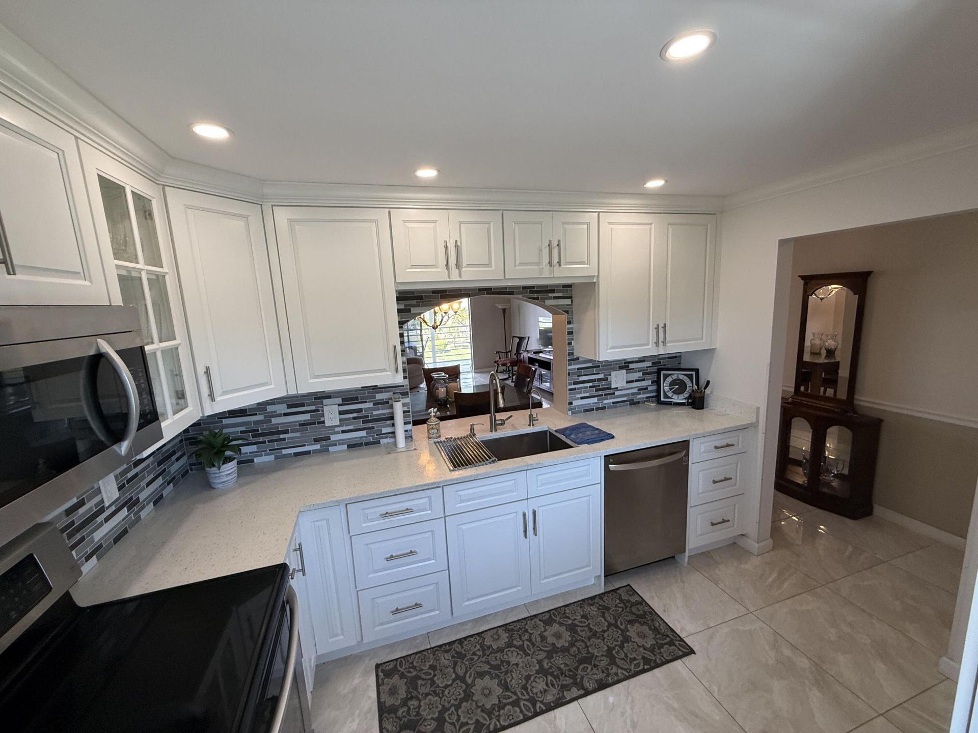 1024 SE 5th Avenue, Unit 308, Dania Beach, FL 33004 Photo