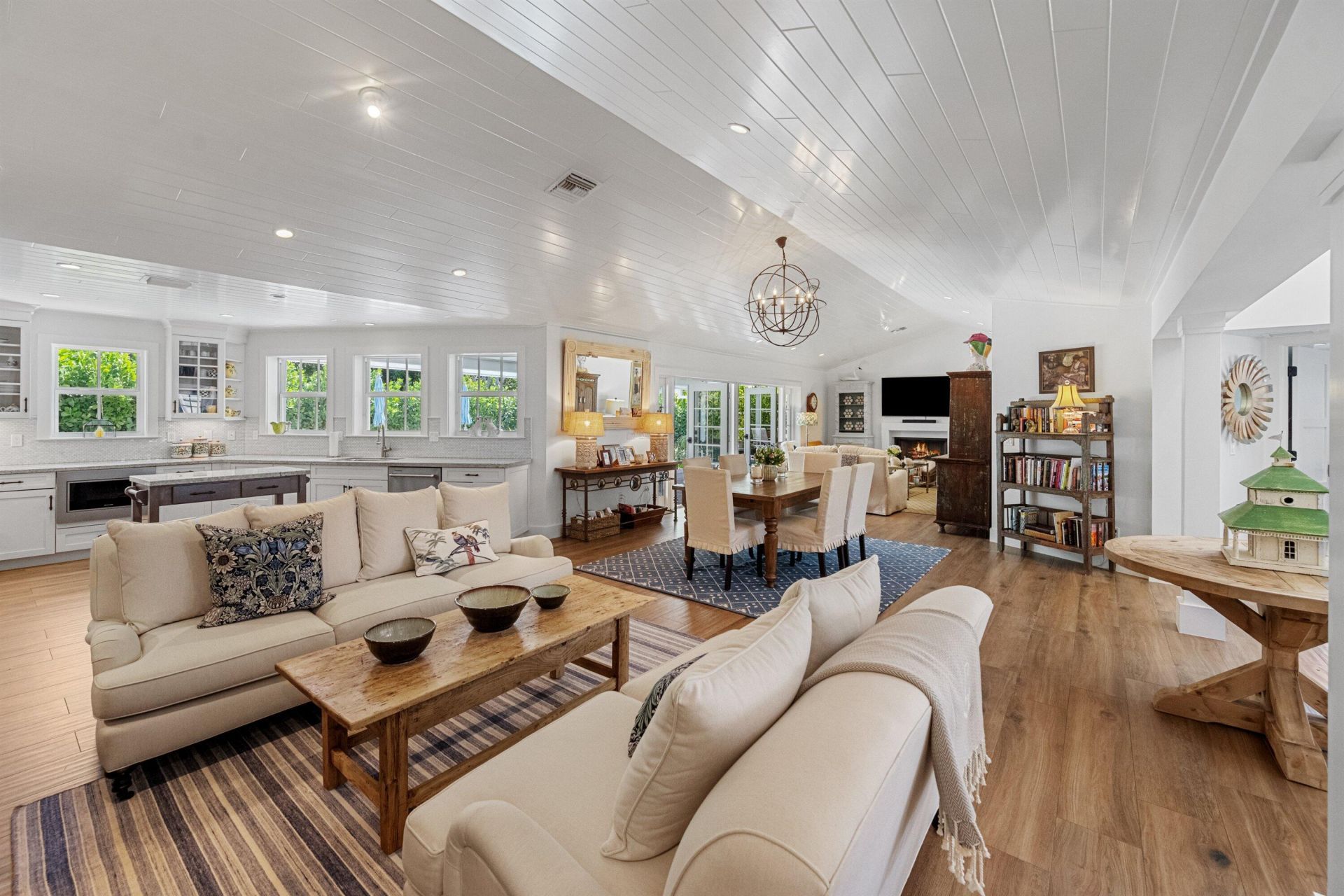 60 Colony Road, Jupiter Inlet Colony, FL 33469 Photo