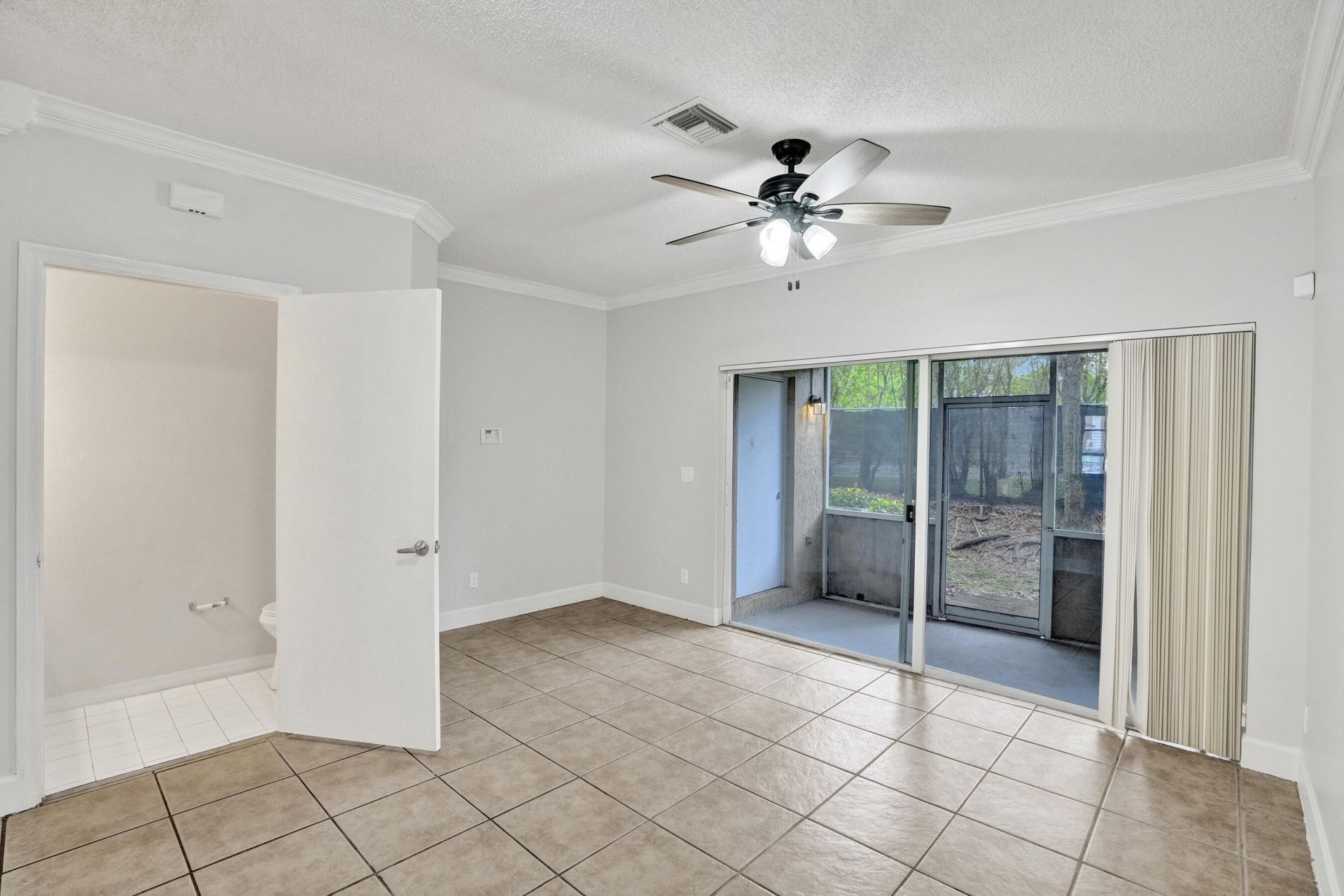 752 SW 122nd Terrace, Pembroke Pines, FL 33025 Photo