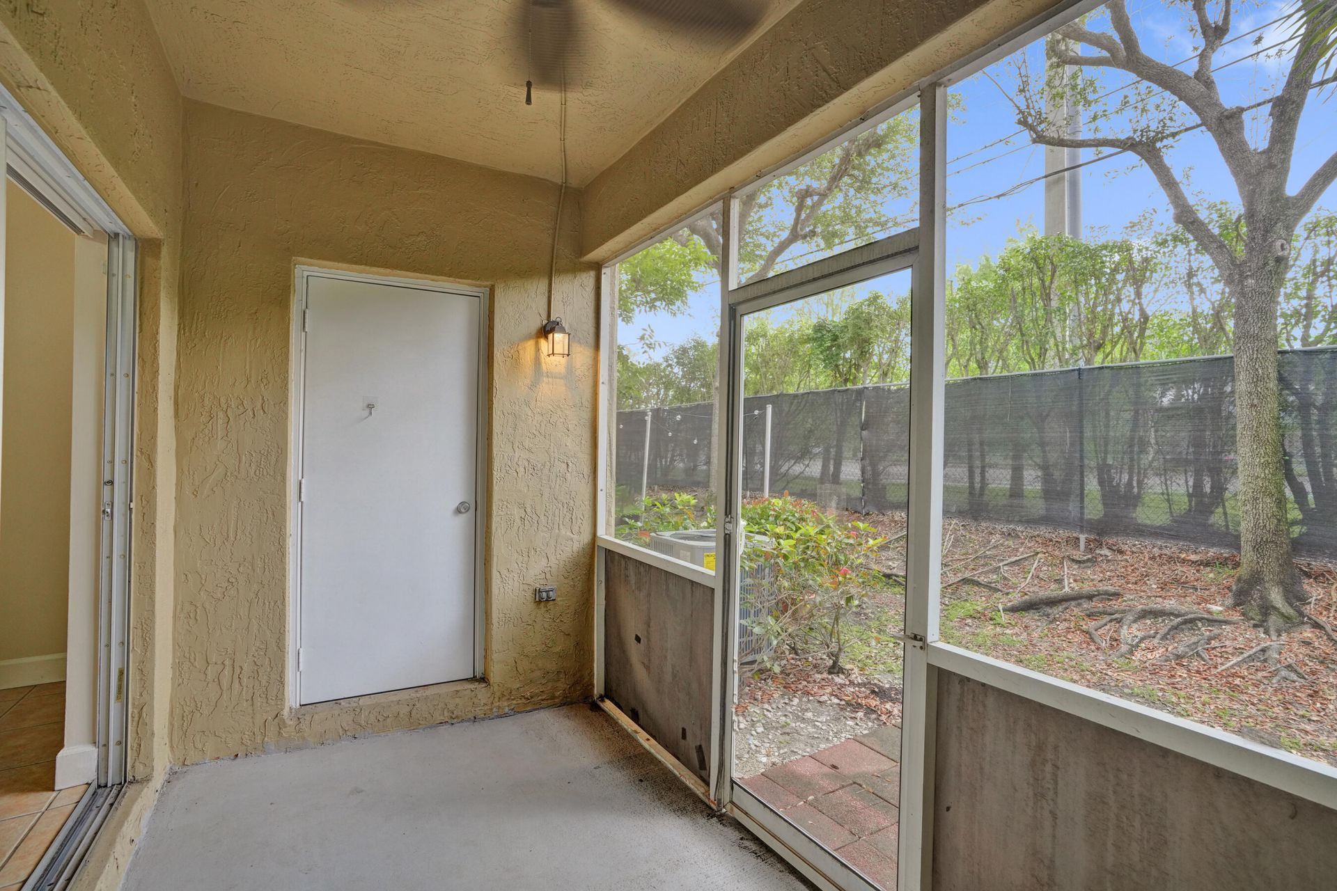 752 SW 122nd Terrace, Pembroke Pines, FL 33025 Photo