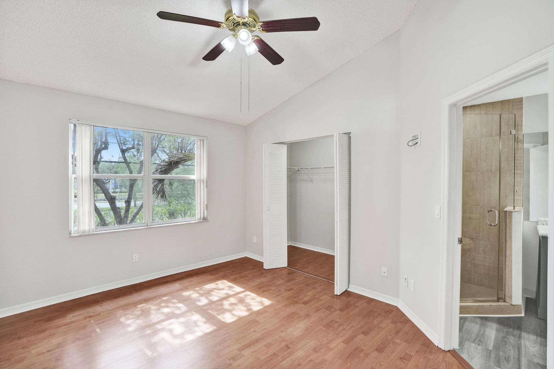 752 SW 122nd Terrace, Pembroke Pines, FL 33025 Photo