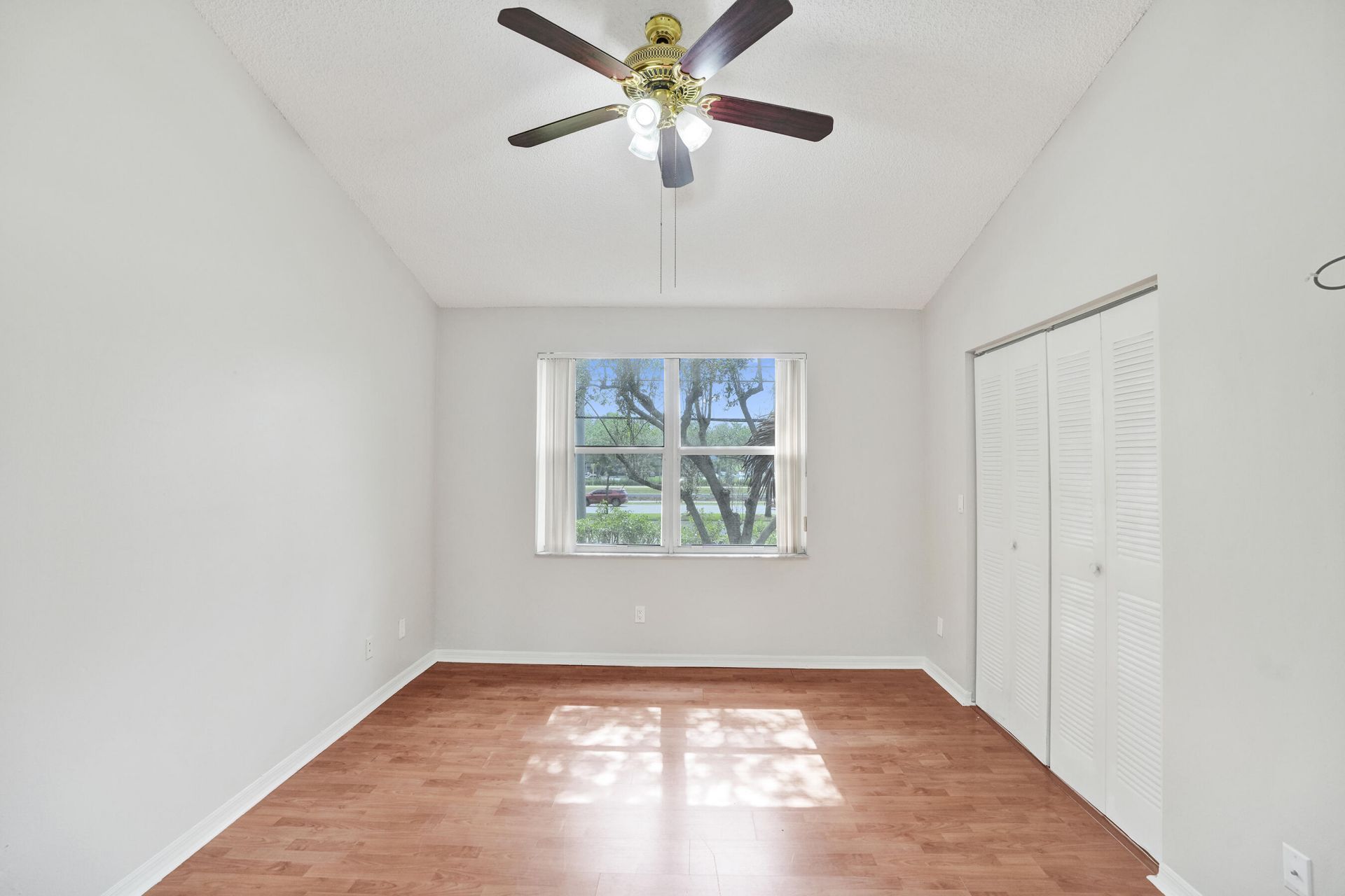 752 SW 122nd Terrace, Pembroke Pines, FL 33025 Photo