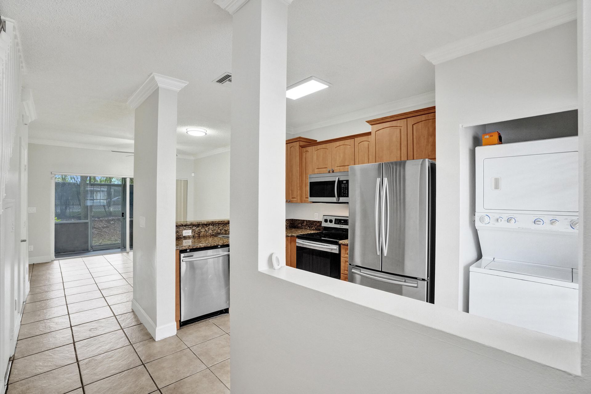 752 SW 122nd Terrace, Pembroke Pines, FL 33025 Photo