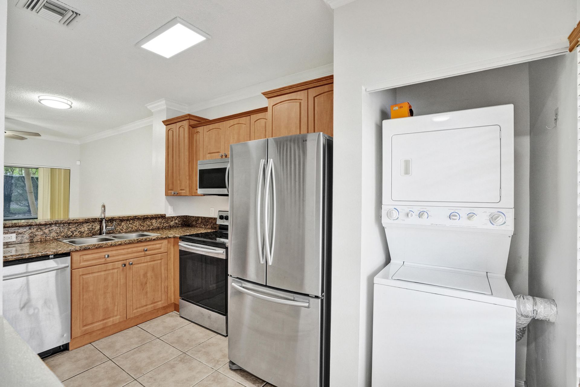 752 SW 122nd Terrace, Pembroke Pines, FL 33025 Photo