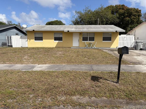 420 NW 7th Ter, Pompano Beach, FL 33060