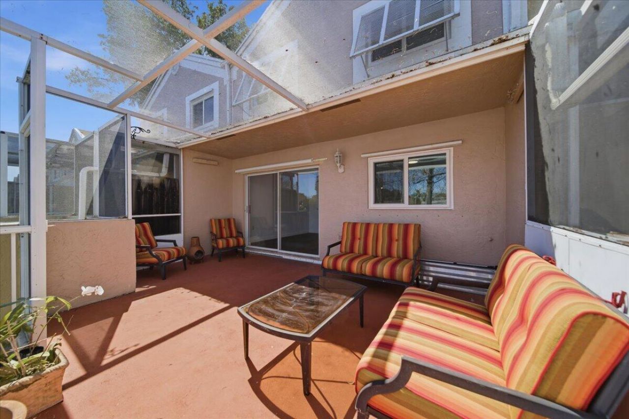 1383 NW 122nd Ter, Pembroke Pines, FL 33026 Photo