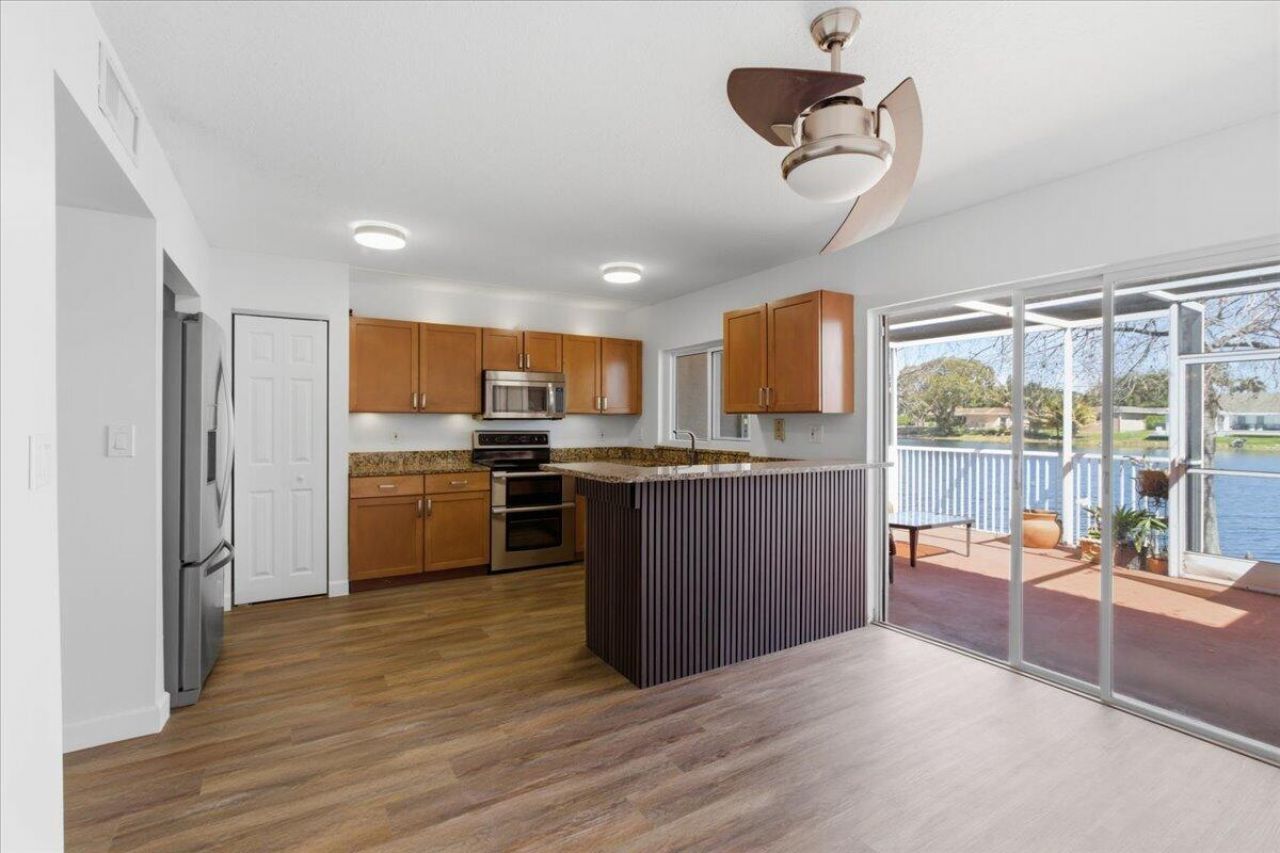 1383 NW 122nd Ter, Pembroke Pines, FL 33026 Photo