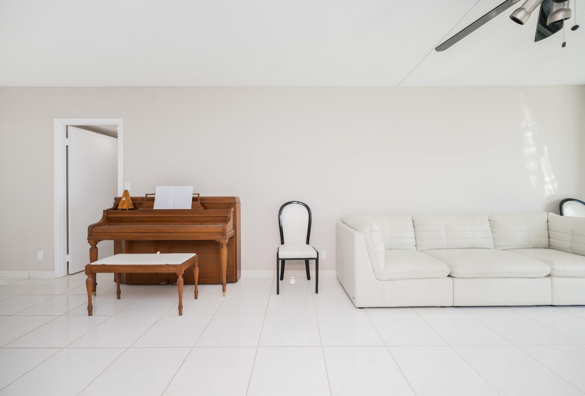 20335 W Country Club Dr, Unit 1704, Aventura, FL 33180 Photo