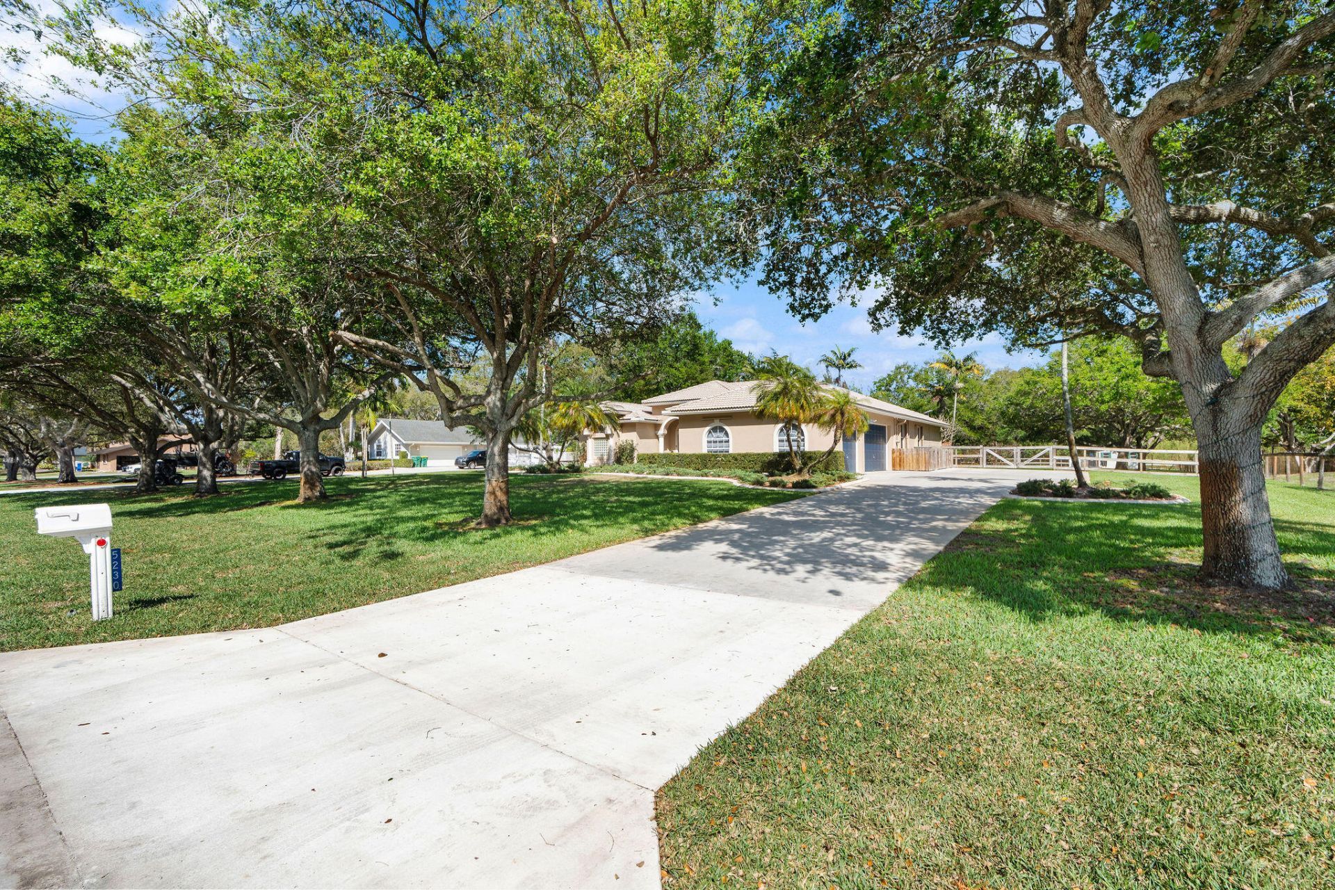 5230 SW 195th Terrace Terrace, Southwest Ranches, FL 33332 Photo