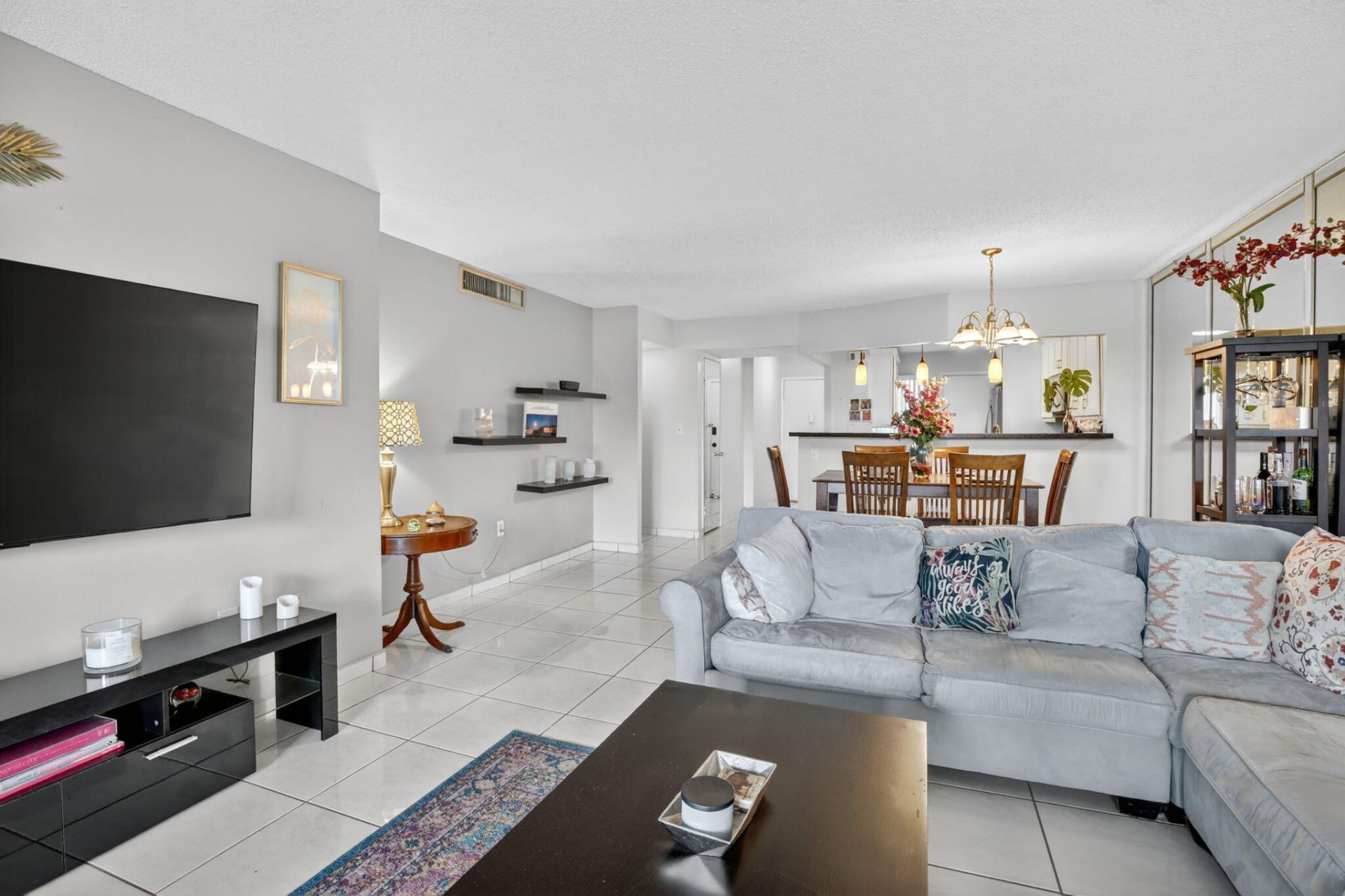 1690 NE 191st Street, Unit 408-1, Miami, FL 33179 Photo