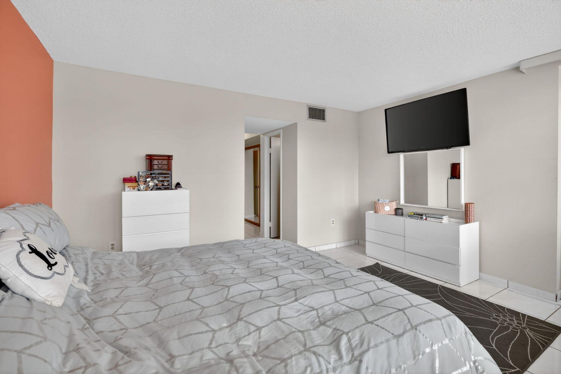 1690 NE 191st Street, Unit 408-1, Miami, FL 33179 Photo