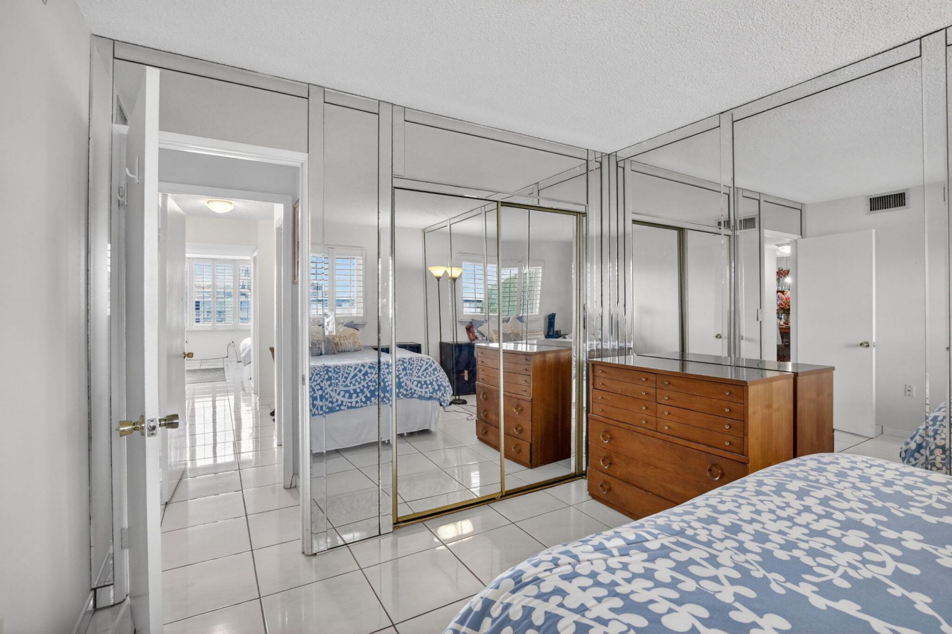 1690 NE 191st Street, Unit 408-1, Miami, FL 33179 Photo