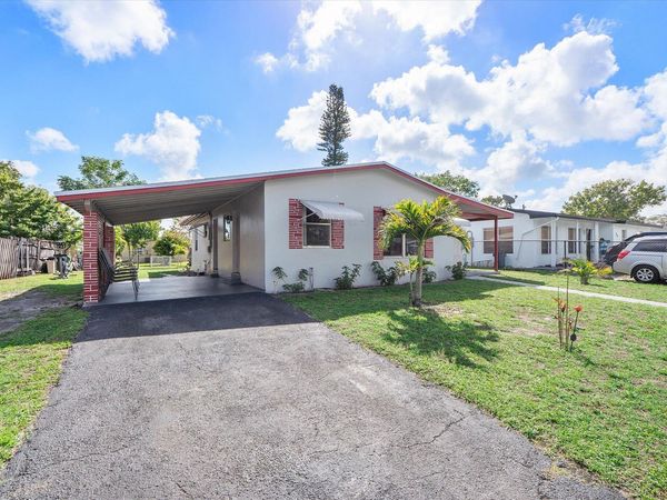 640 SW 28th Ter, Fort Lauderdale, FL 33312