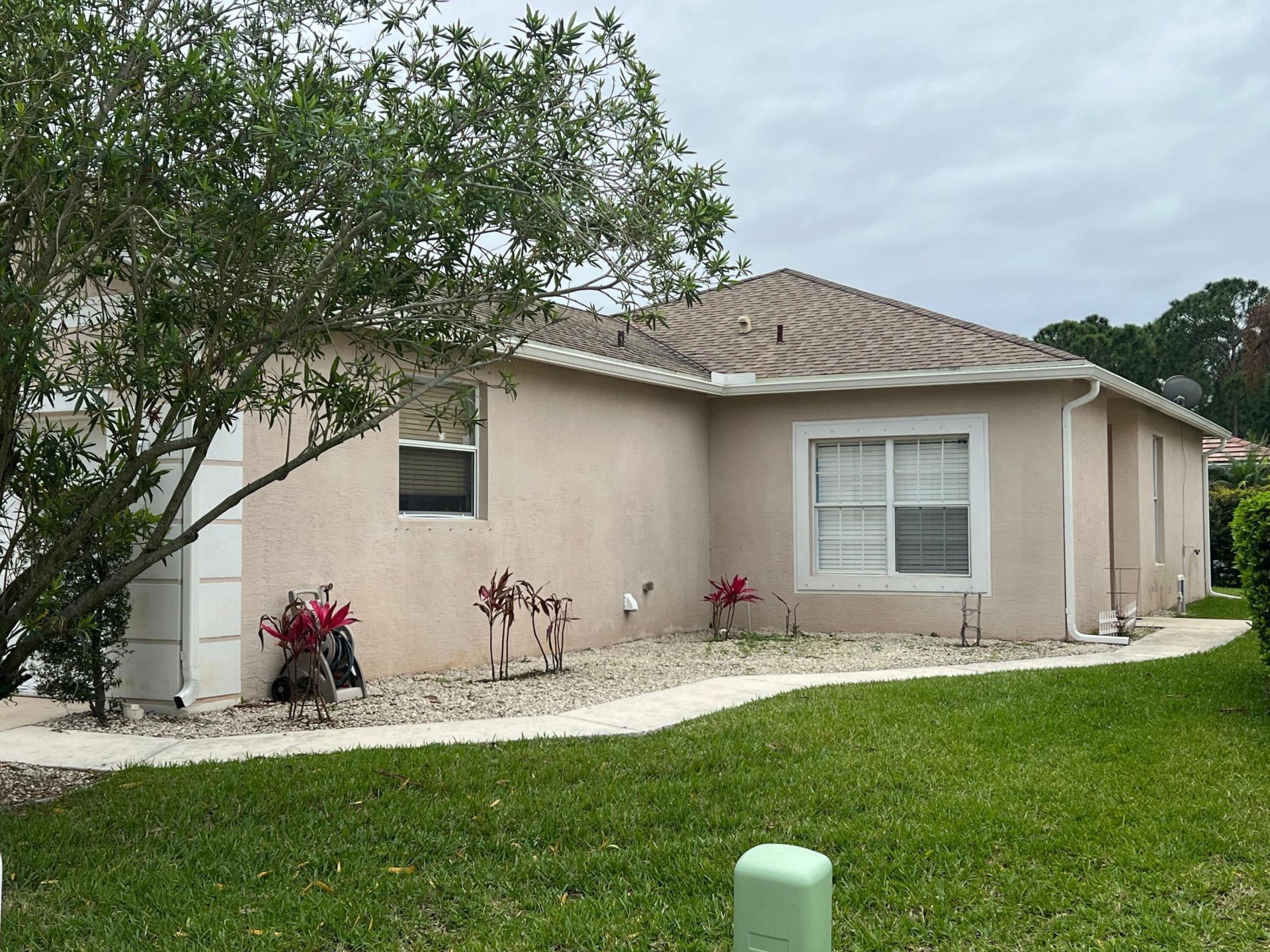 252 SW Manatee Springs Way, Port Saint Lucie, FL 34986 Photo