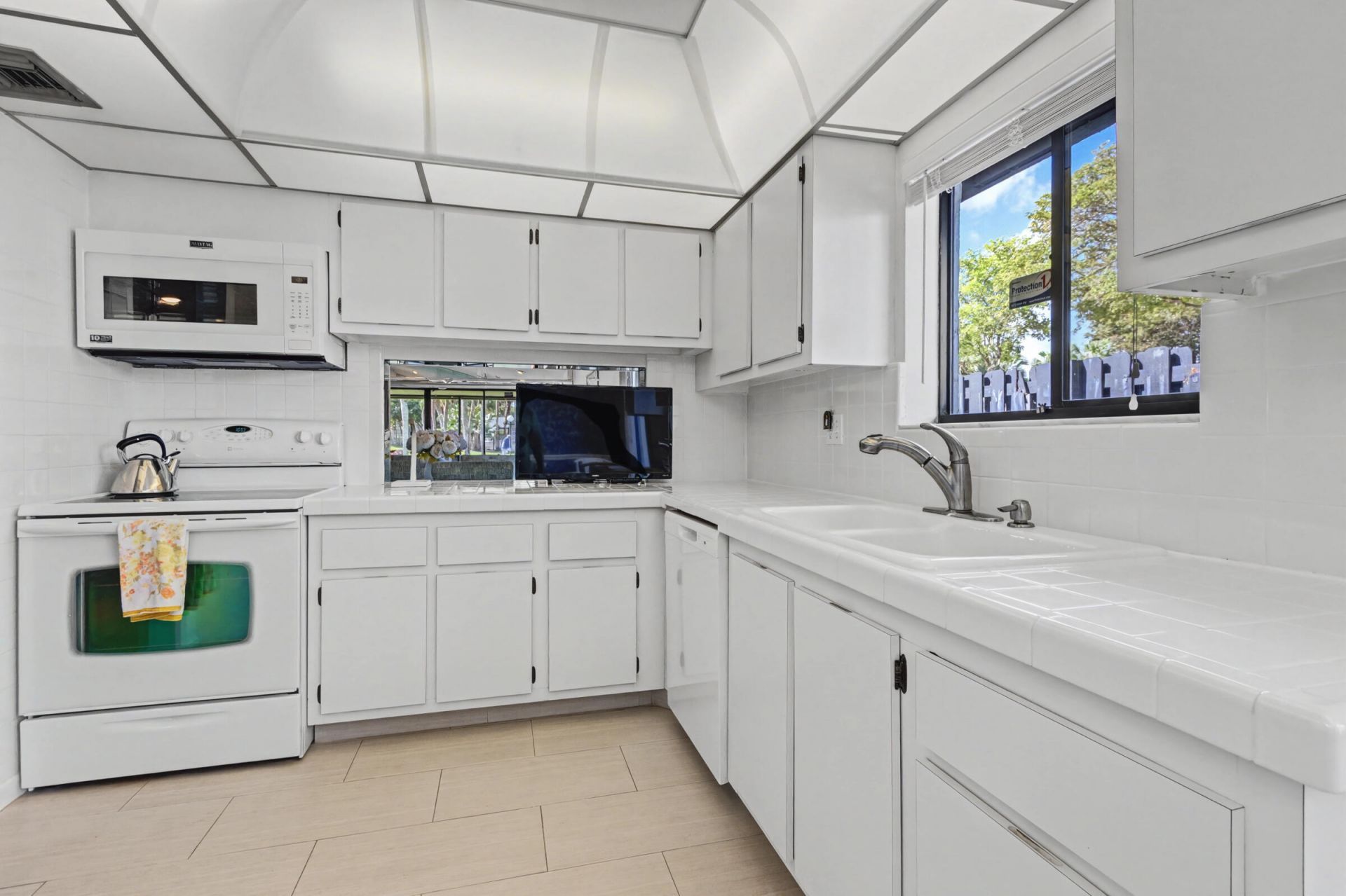 16036 Fairway Lane, Unit 27, Weston, FL 33326 Photo