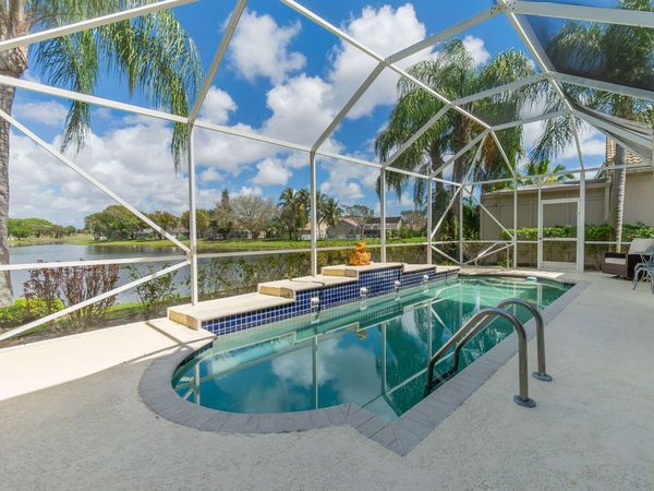 6005 Newport Village Way, Lake Worth, FL 33463