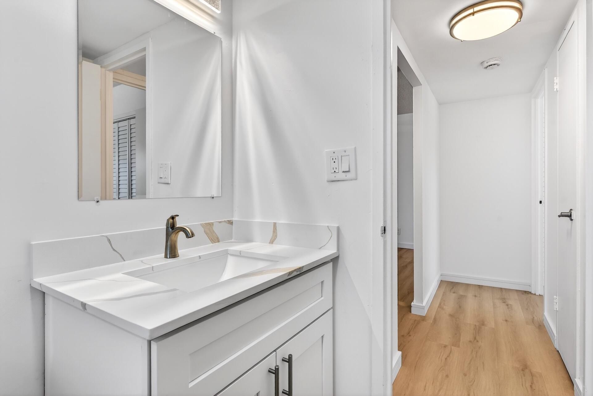 2555 NE 11th Street Street Ne, Unit 202, Fort Lauderdale, FL 33304 Photo