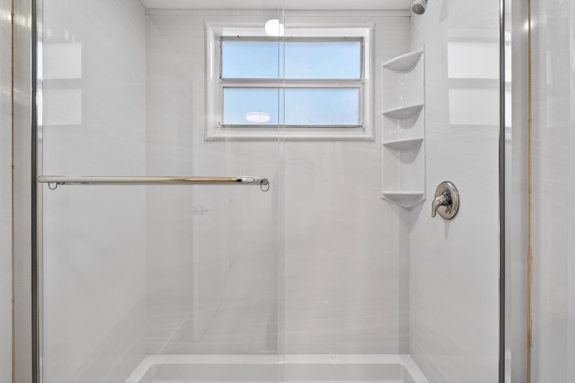 2555 NE 11th Street Street Ne, Unit 202, Fort Lauderdale, FL 33304 Photo