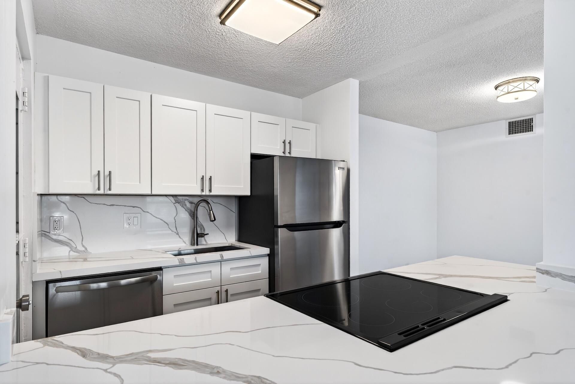 2555 NE 11th Street Street Ne, Unit 202, Fort Lauderdale, FL 33304 Photo