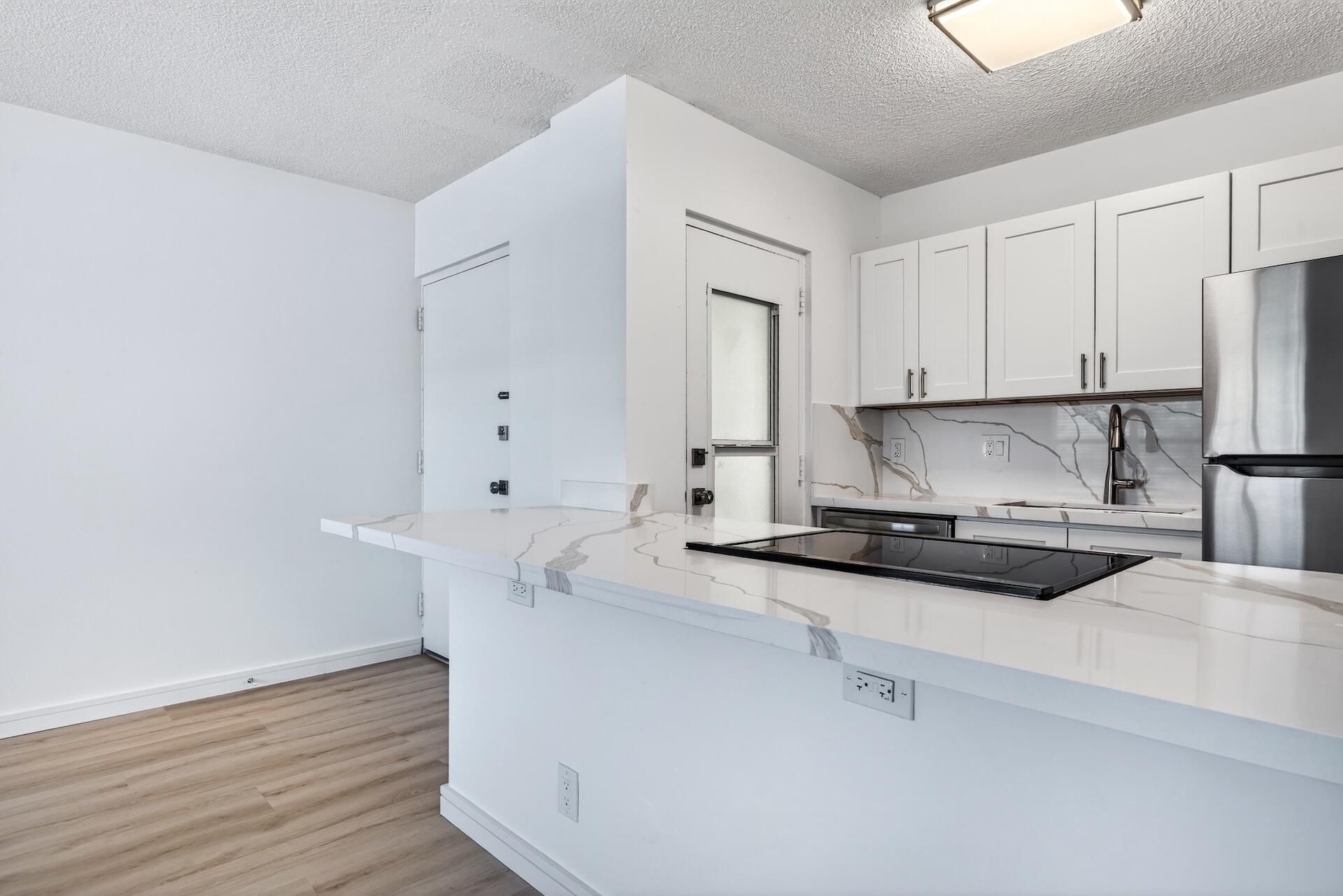 2555 NE 11th Street Street Ne, Unit 202, Fort Lauderdale, FL 33304 Photo