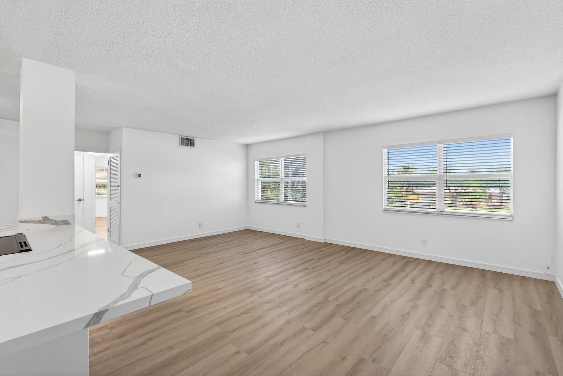 2555 NE 11th Street Street Ne, Unit 202, Fort Lauderdale, FL 33304 Photo